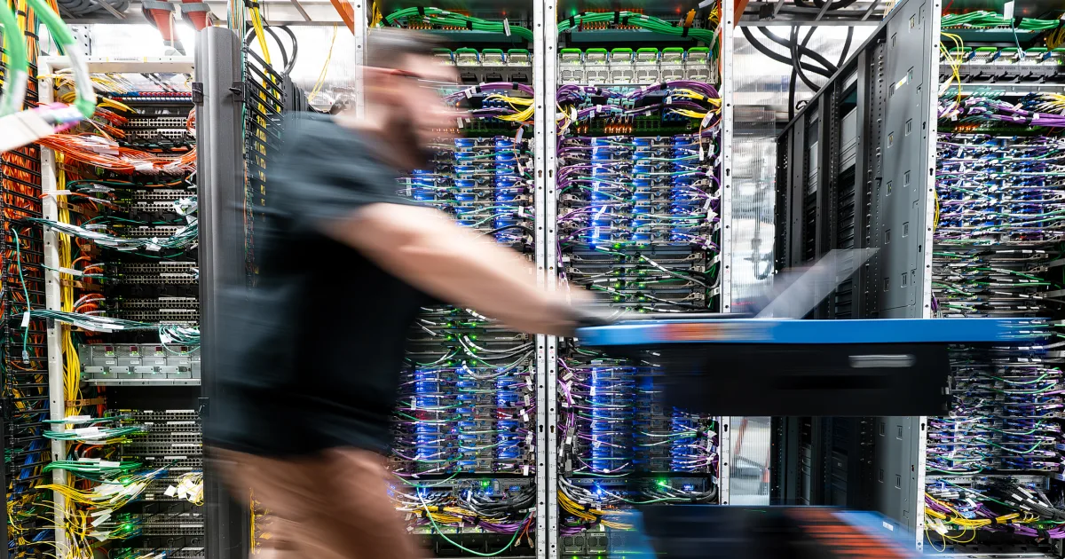 project-rainier-ai-trainium-chips-compute-cluster.png
