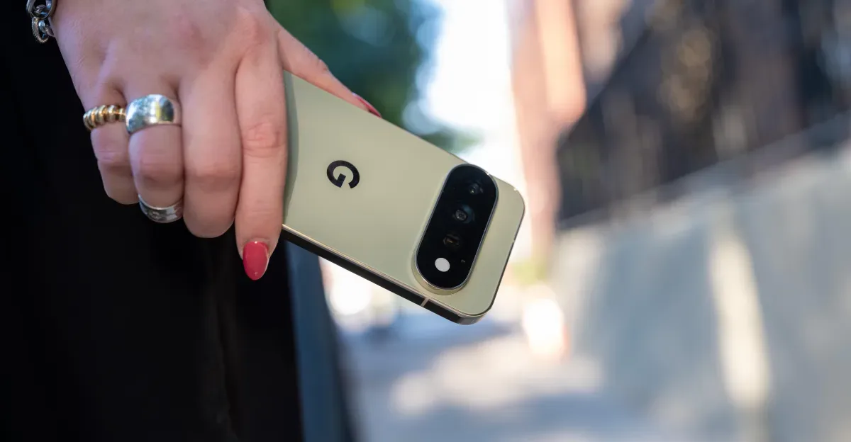 Google Pixel 11 Pro Photos of Phone-7